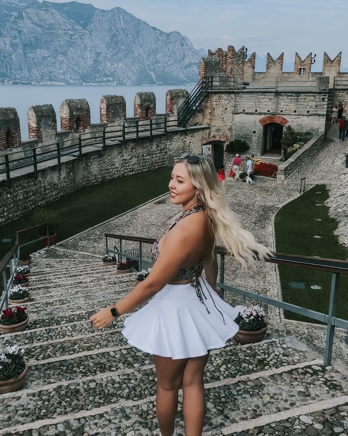 lululemon tennis skirt abroad